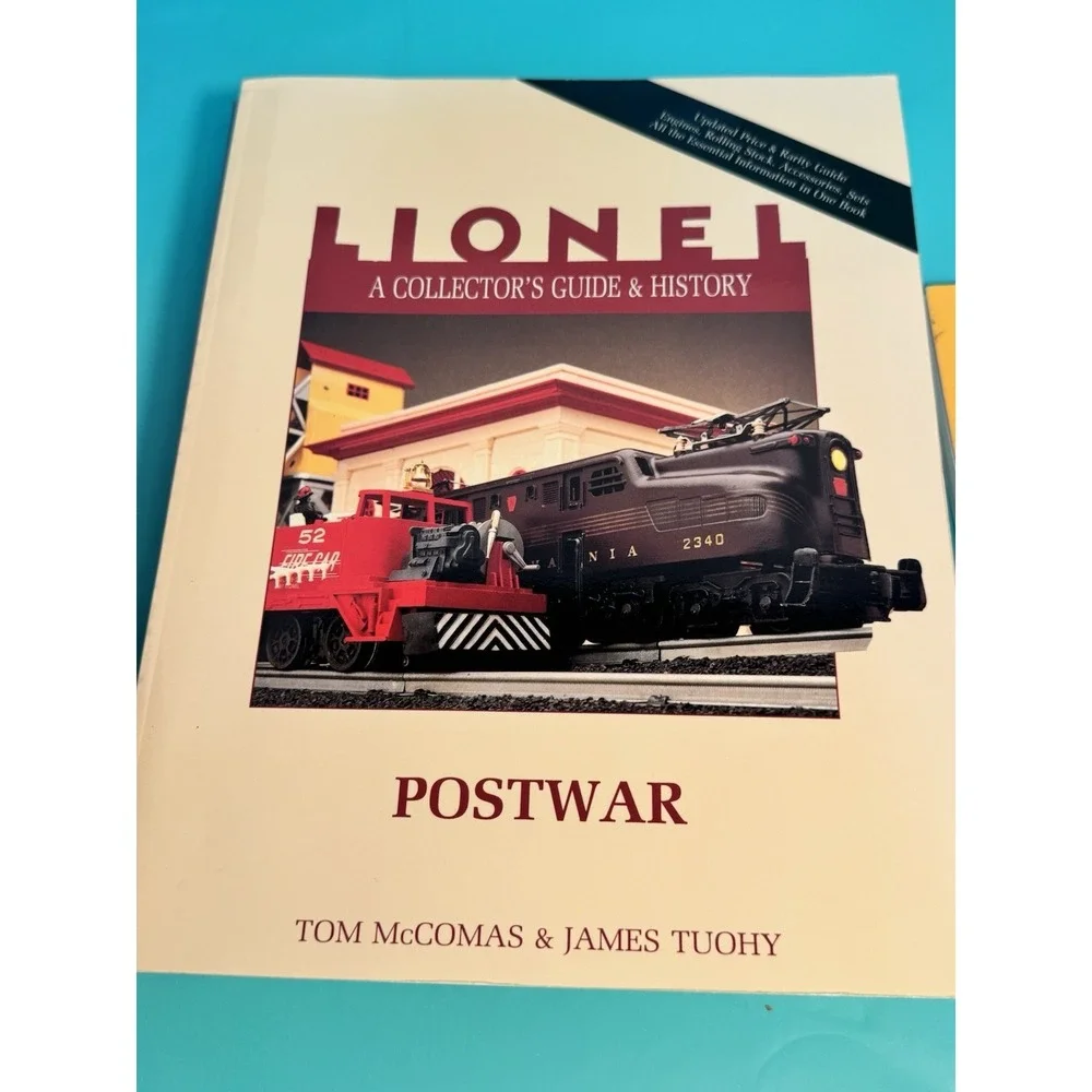 Lionel: A Collectors Guide & History by McCombs/Tuohy‎ Boxed Set Chilton